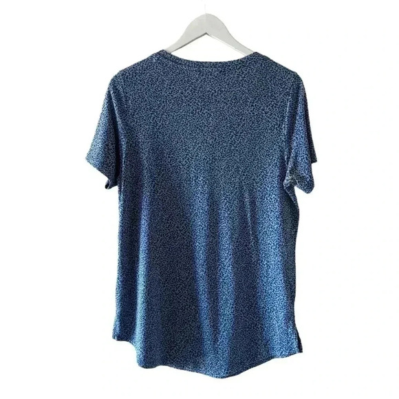 Athleta Chrome Blue Cheetah Breezy Scoop V-Neck Athleisure Tee Shirt SZ L #2135 - Picture 7 of 11